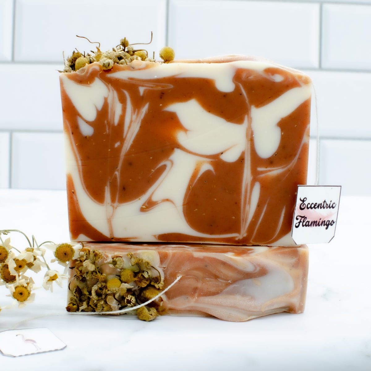 Sunshine City Sweet Tea Soap: vegan soap bar with Brazilian clay and chamomile tea swirls (photo 2)