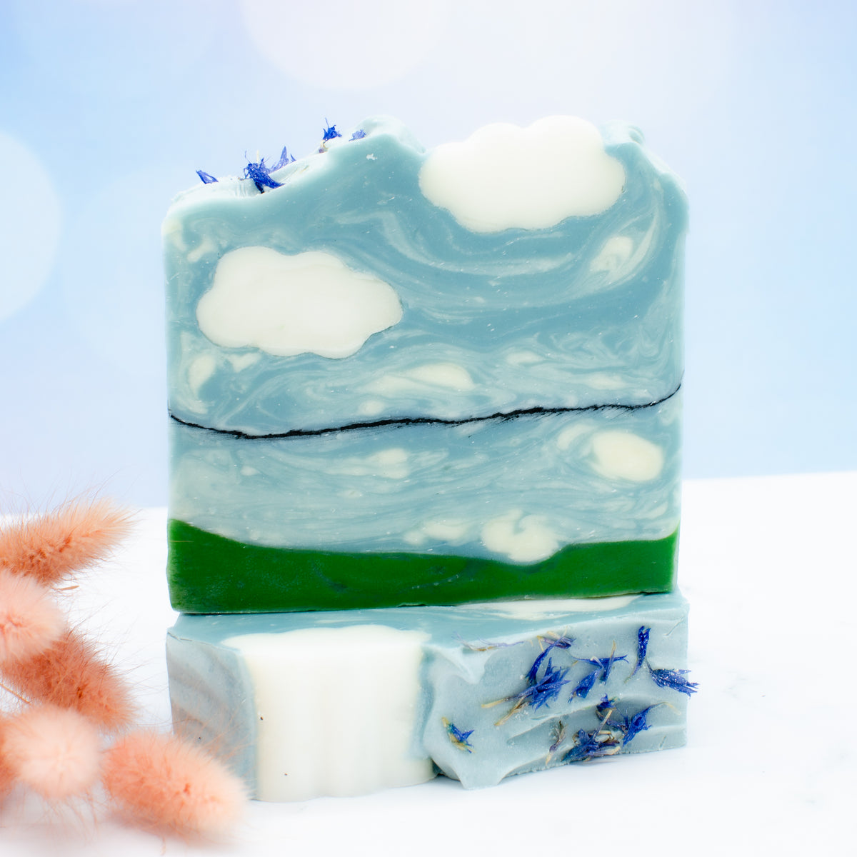 Grandma's Clothesline Soap: cotton-scented soap bar with an activated charcoal line (photo 2)