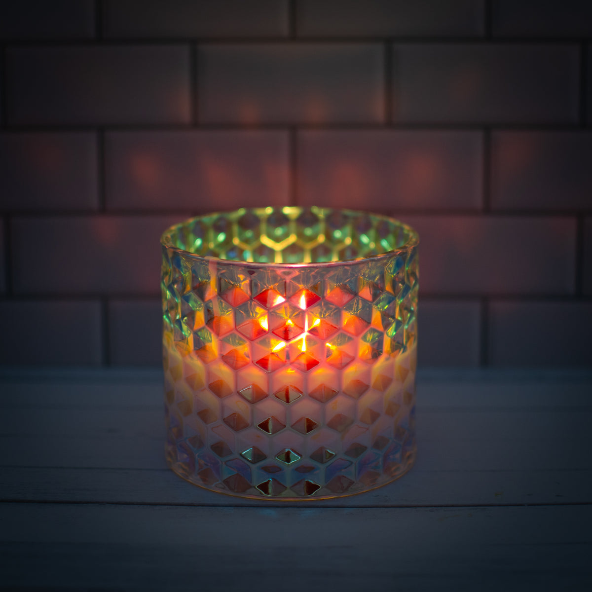 PRISM Candle - Blush: pink soy wax candle in an iridescent glass jar, peach and peony scent (photo 2)