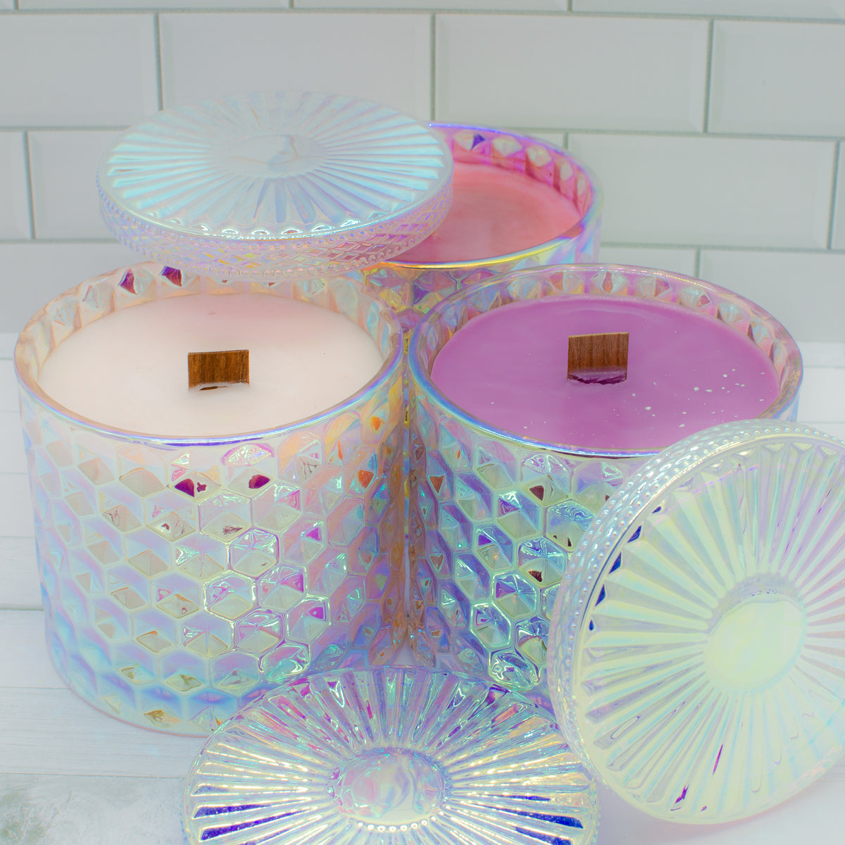 PRISM Candle - Blush: pink soy wax candle in an iridescent glass jar, peach and peony scent (photo 4)