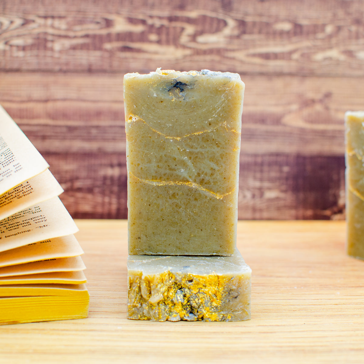 Middle Earth Soap: nettle and indigo soap bar with gold swirls (photo 4)