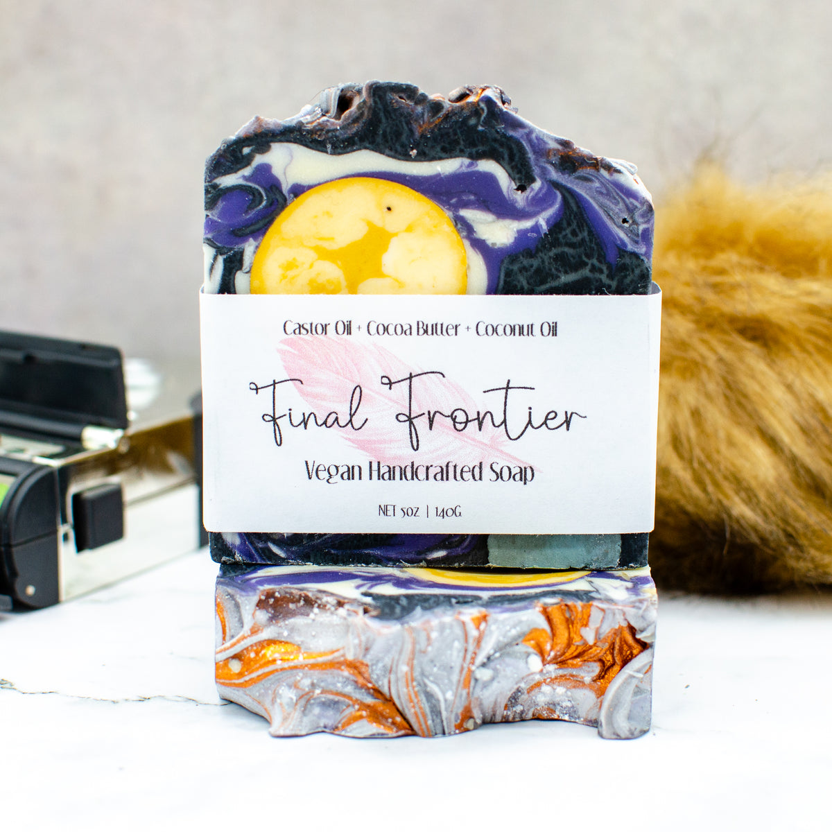 Final Frontier Soap: vegan soap bar with galaxy-like planetary swirls (photo 3)