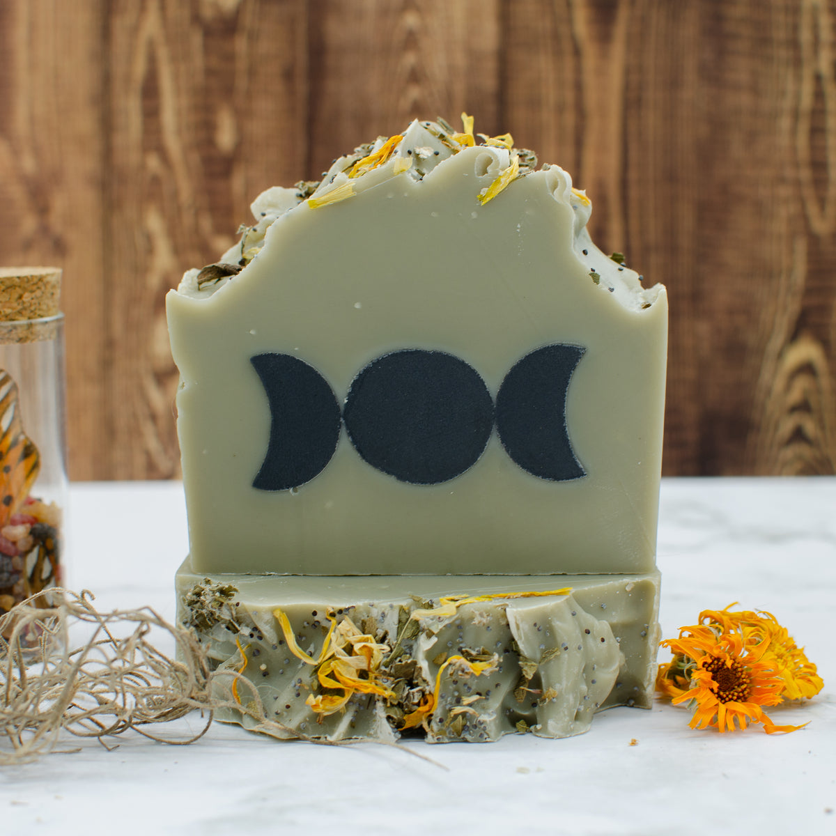 Triple Goddess Soap: sea clay soap bar with poppy seeds and calendula (photo 3)