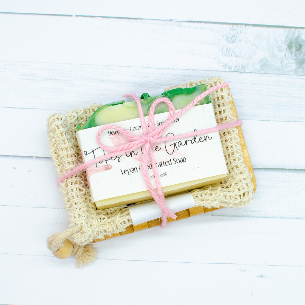 Soap Bar Gift Set: handmade vegan soap with a bamboo soap dish and sisal soap saver (photo 4)
