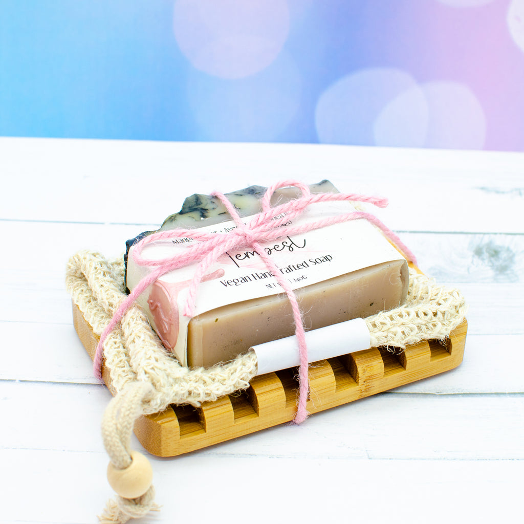 Soap Bar Gift Set: handmade vegan soap with a bamboo soap dish and sisal soap saver (photo 6)