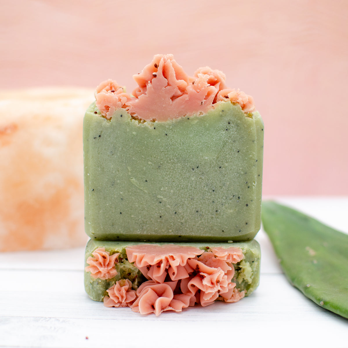 Desert Bloom Soap: prickly pear soap bar with poppy and cranberry seeds (photo 3)