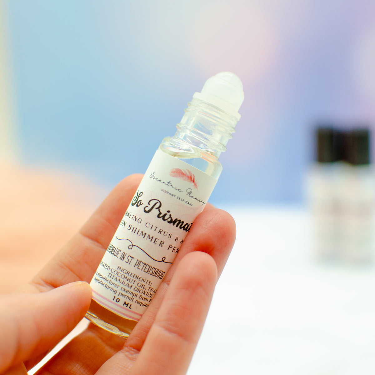 So Prismatic Roll-On Shimmer Fragrance: shimmer roll-on perfume with citrus, apple, and apricot notes (photo 2)