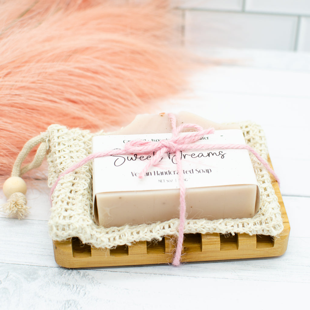 Soap Bar Gift Set: handmade vegan soap with a bamboo soap dish and sisal soap saver (photo 2)