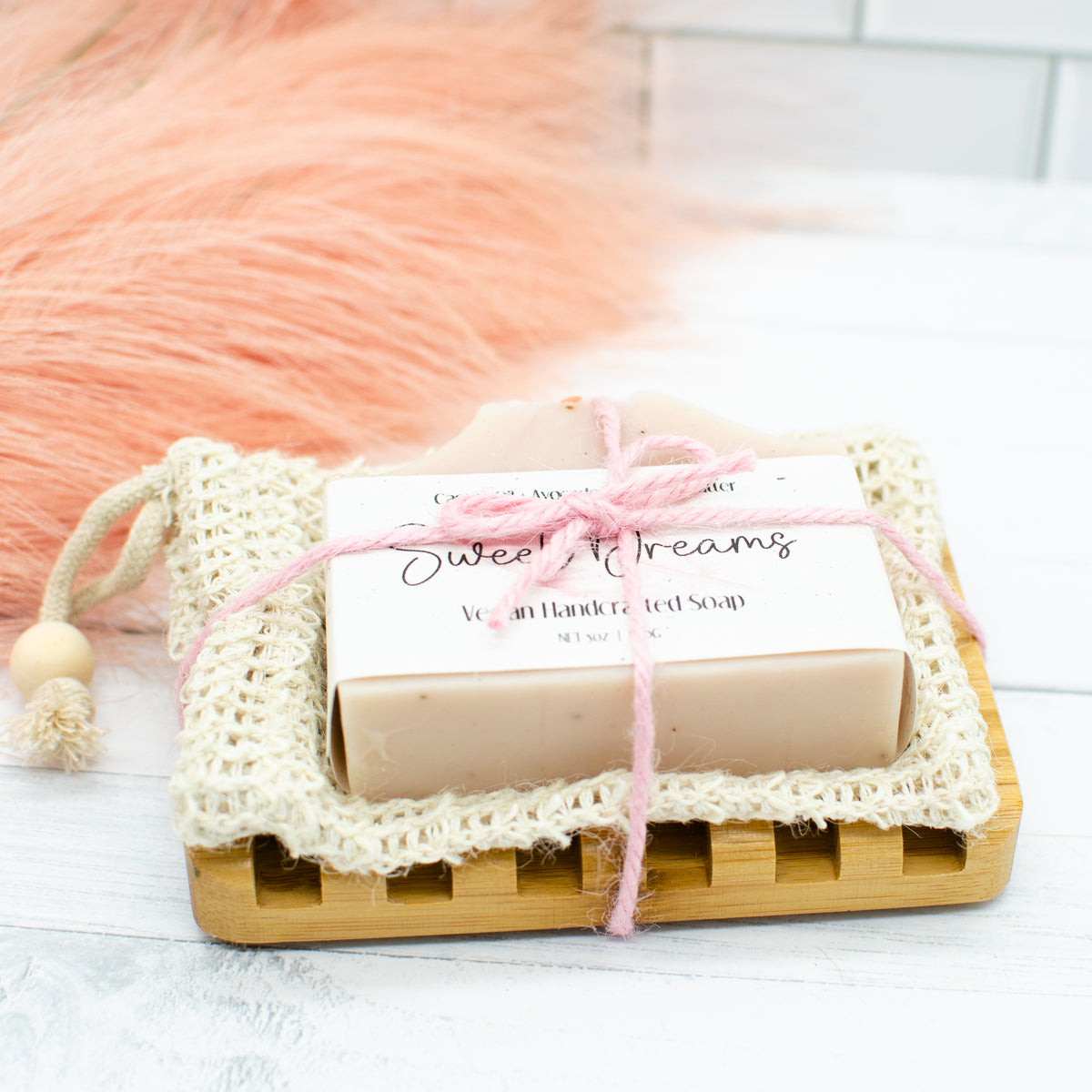 Soap Bar Gift Set: handmade vegan soap with a bamboo soap dish and sisal soap saver (photo 2)